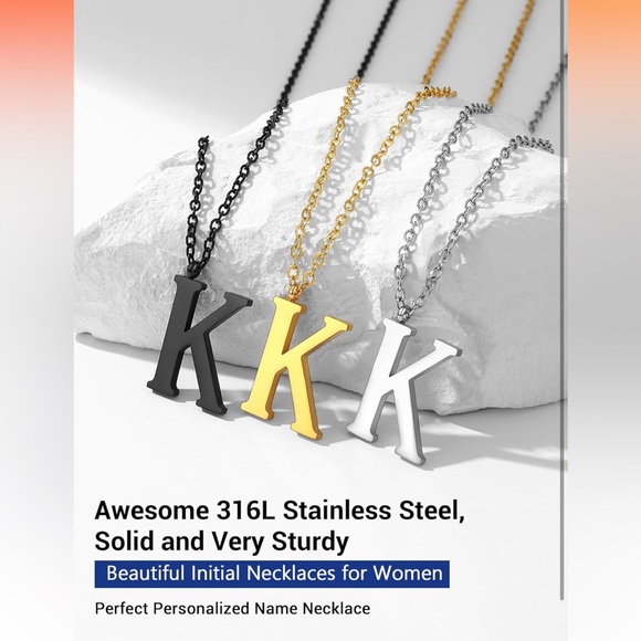 Women’s initial necklace - Picture 6 of 11